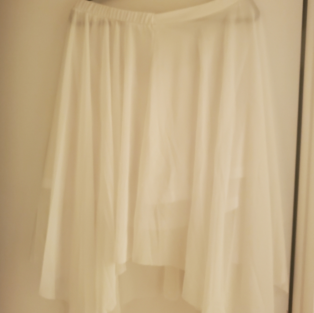 Breezy White Skirt